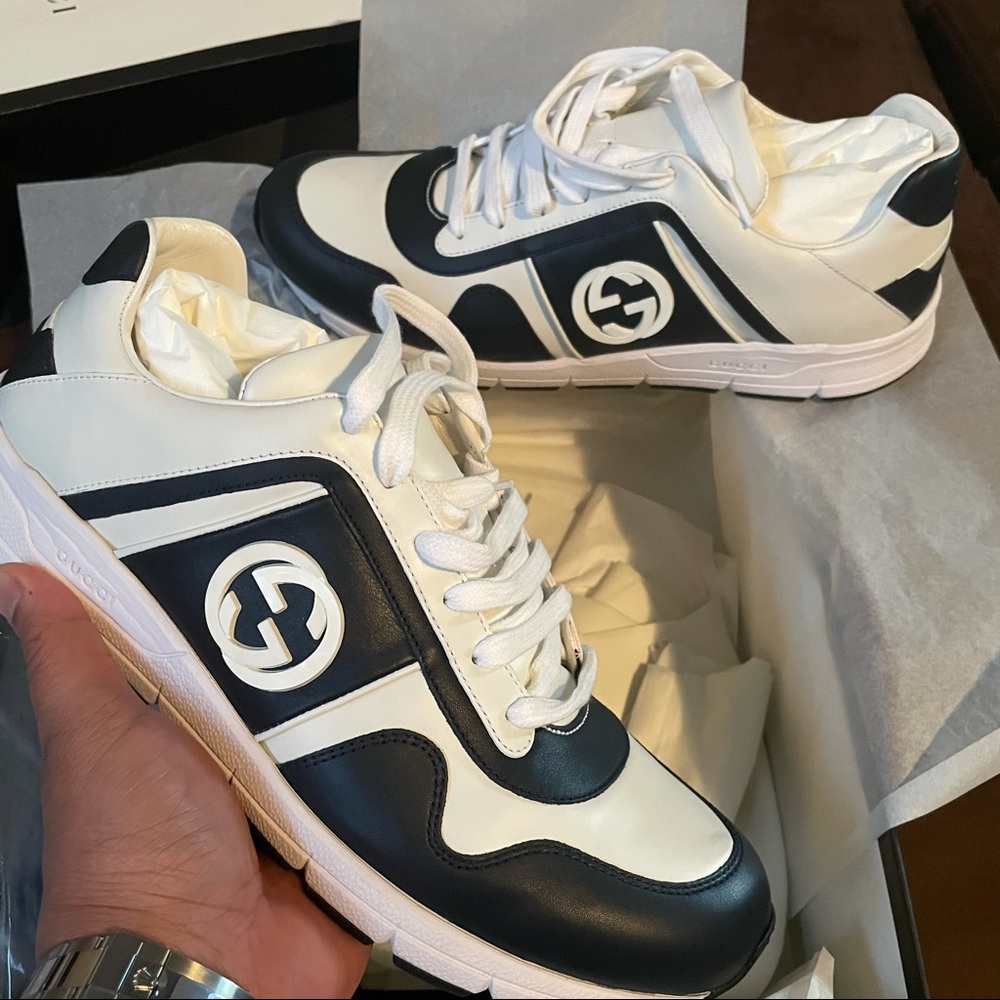 Worn Gucci Sneakers - White / Navy Blue US 8.5